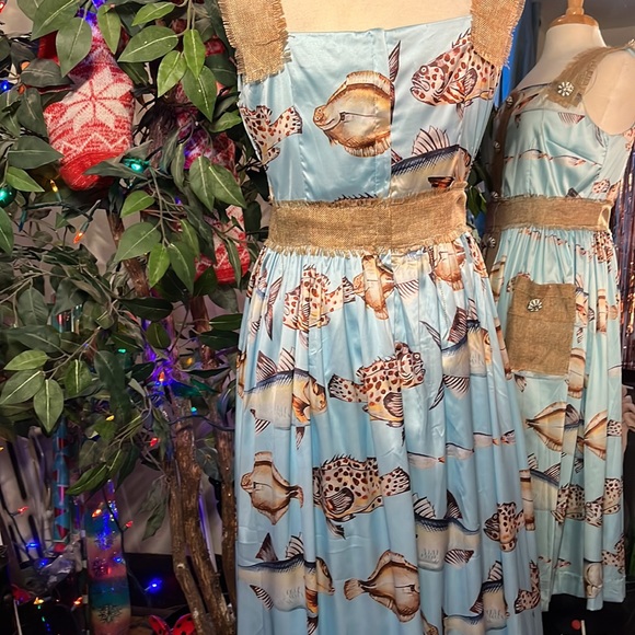 Shiny Fish Dress - Picture 4 of 6